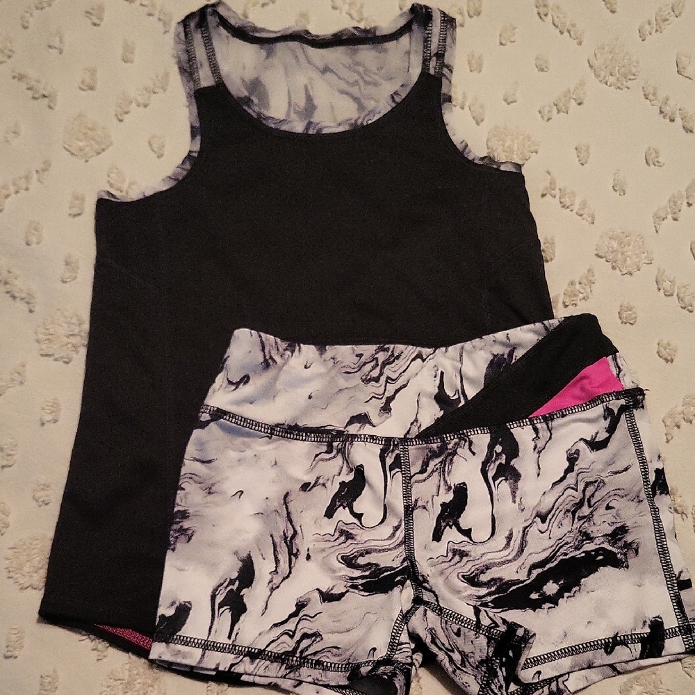 Athletic Works Black and White Tank and Shorts Set Size M (7-8)
